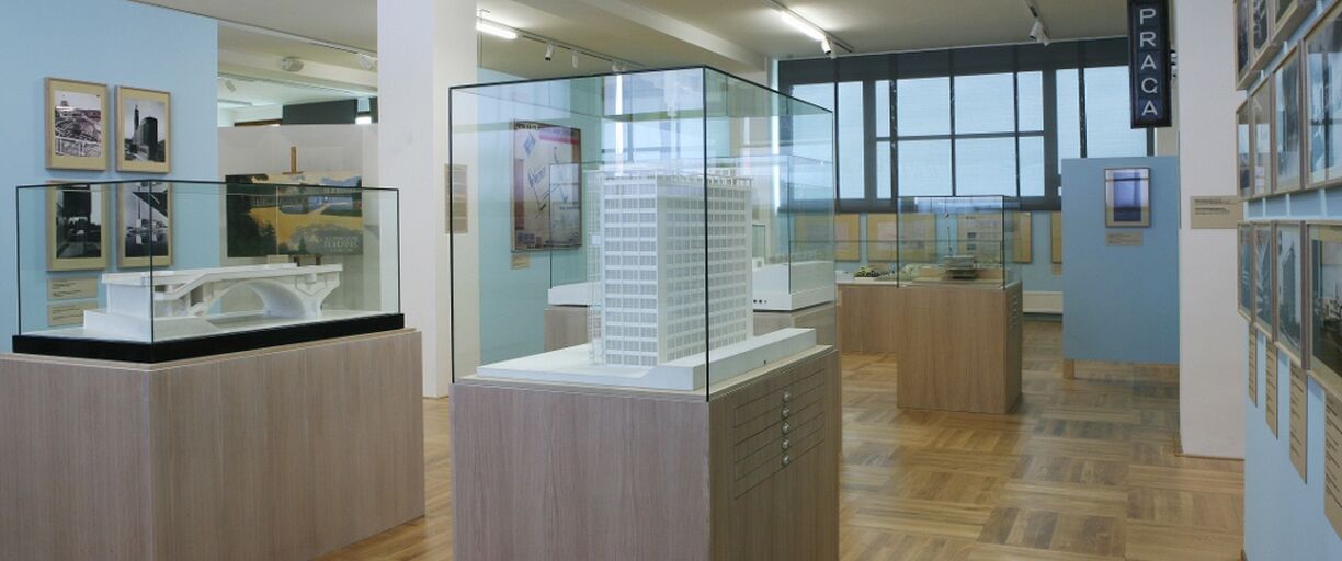 3.10.2013 - Komentovaná prohlídka expozice Architektury, stavitelství a designu 