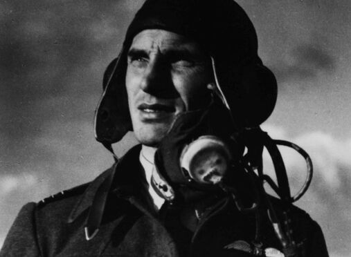 1941 ŠKPT. ALOIS VAŠÁTKO - ÁMOS, VELITEL 312. ČS. STÍHACÍ PERUTĚ NA LETIŠTI V MARTLESHAM HEATHU