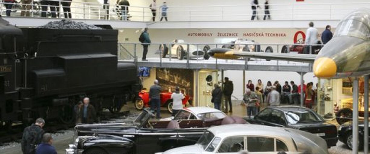 Národní technické muzeum oslavilo 15. února 2012 rok od svého znovuotevření