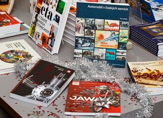 Darujte návštěvu do Národního technického muzea nebo publikace z produkce NTM 