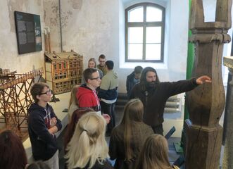 STAVITELSTVÍ V ČASE A PROSTORU