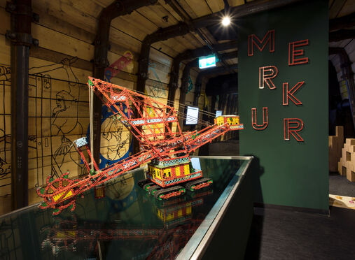 V expozici Herna Merkur je stavebnice se stoletou historií