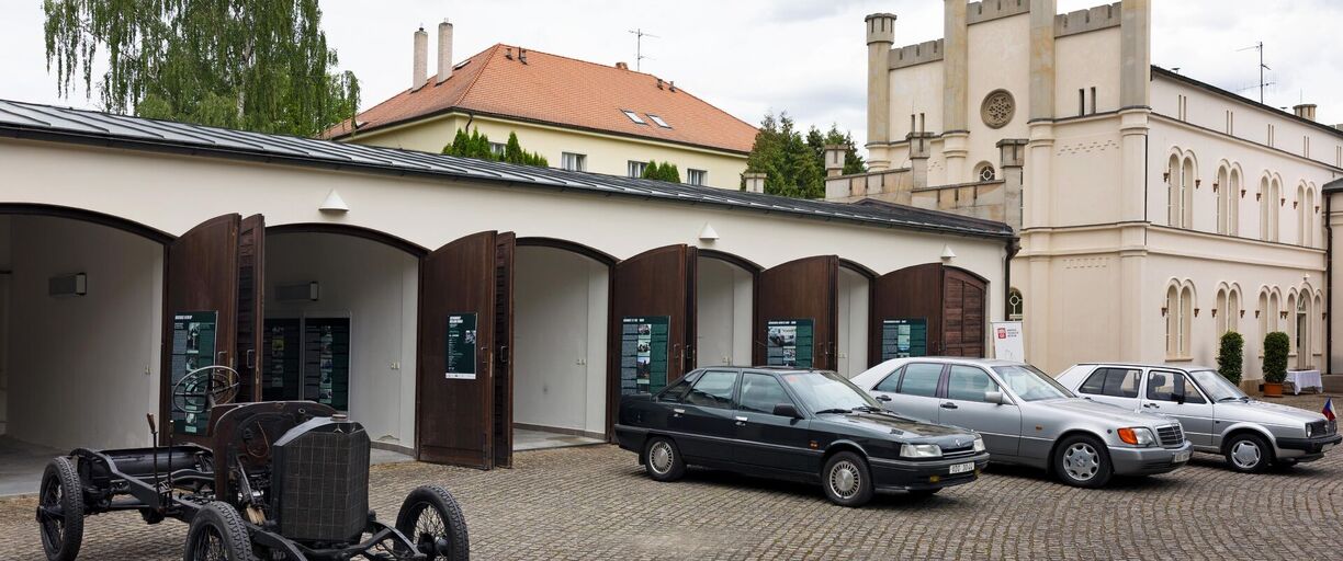 Od 7. 6. 2026 – výstava Automobily Václava Havla ze sbírek NTM v Lánech