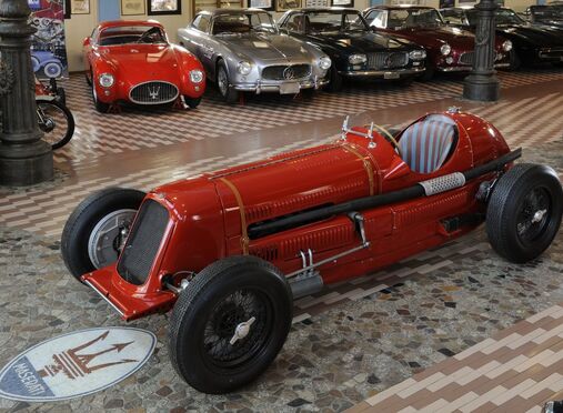 21.4.2014 - Instalace čtyř speciálních vozů Maserati