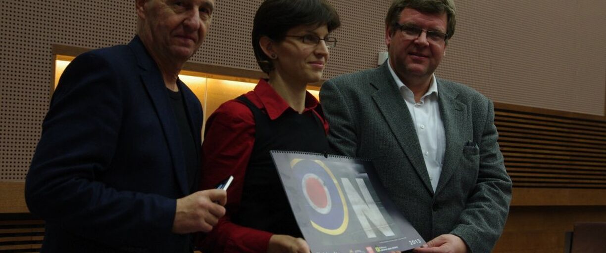 28.11.2012 - Kalendář Tichý svět 2013