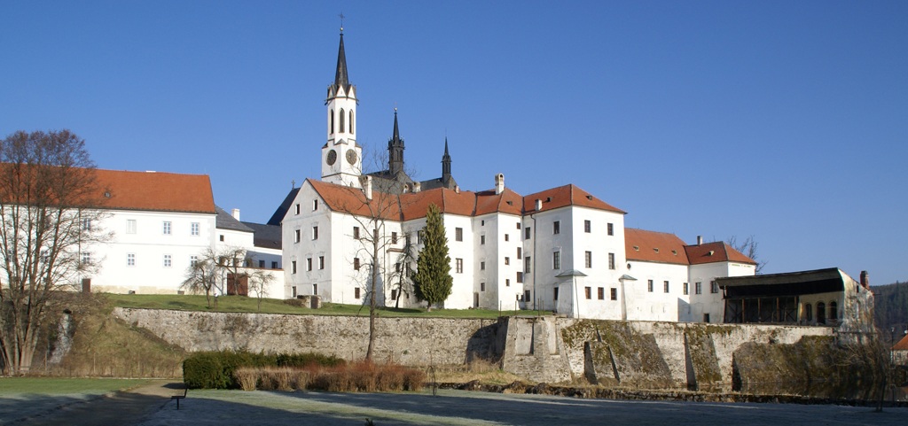 Okolí